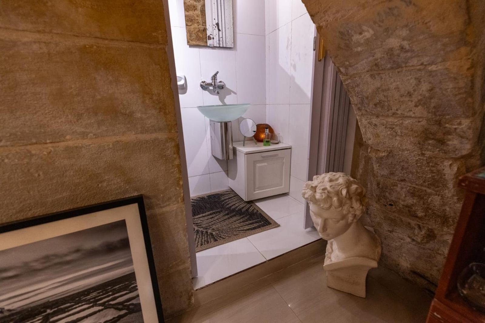 Most Central Apartment Valletta, Renaissance Building Extérieur photo