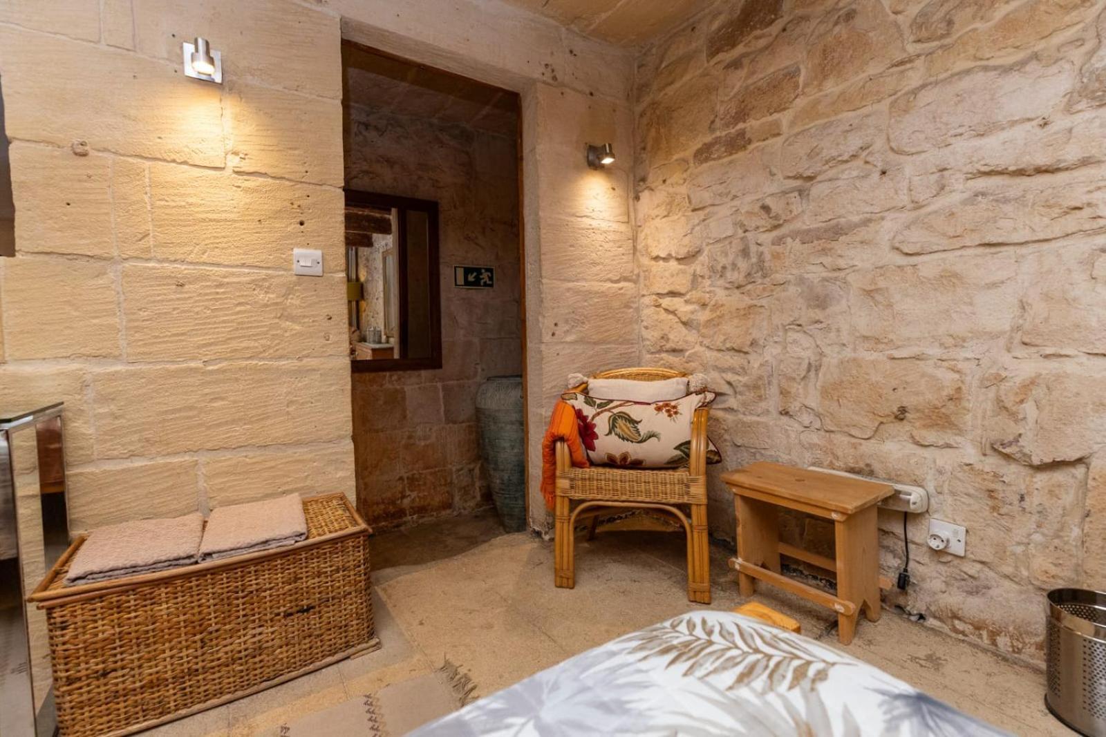 Most Central Apartment Valletta, Renaissance Building Extérieur photo